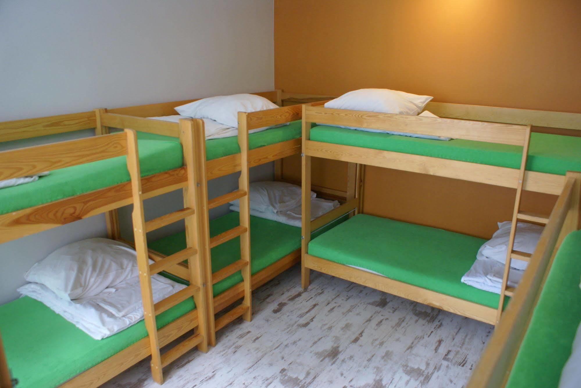 Frolic Goats Hostel ポズナン エクステリア 写真